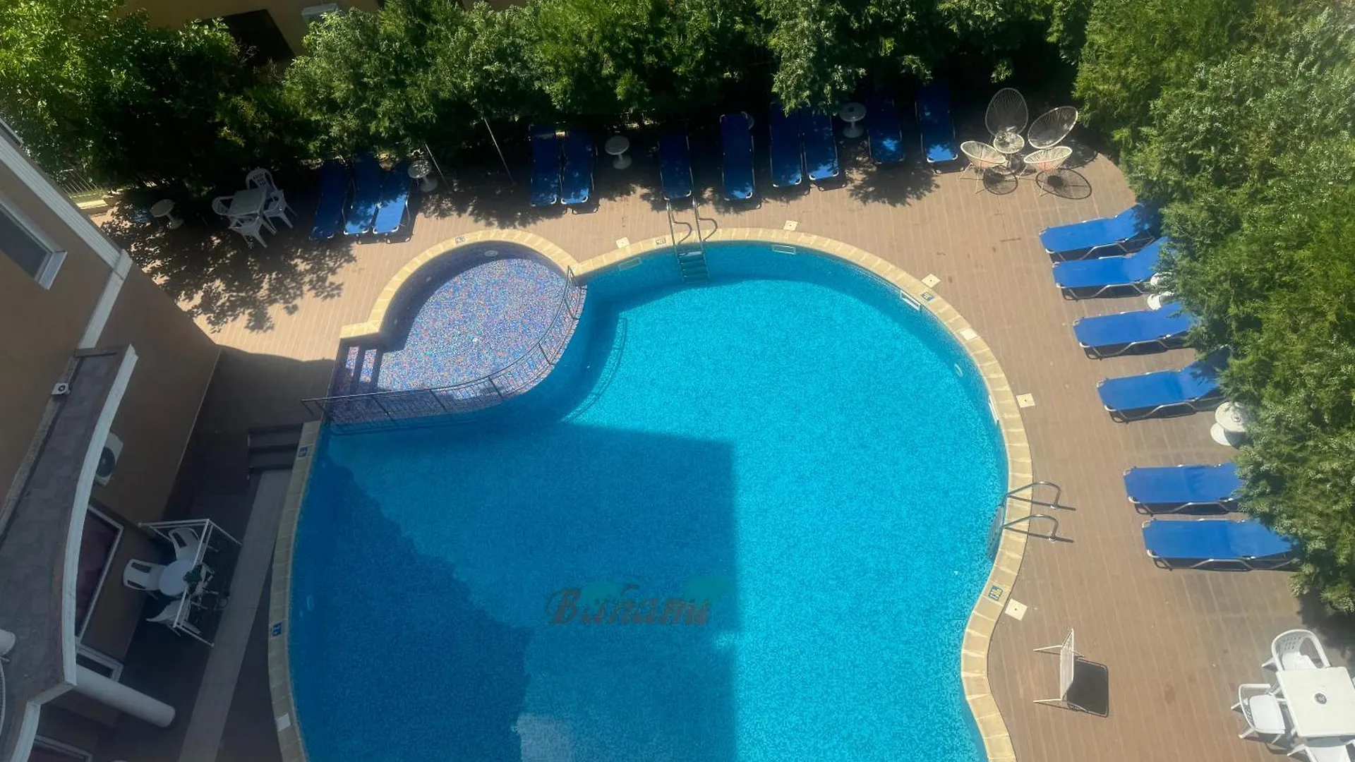 Bm Complex location